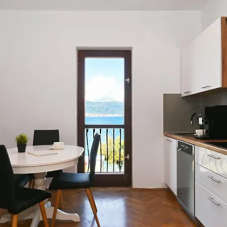 Casa Del Mar Apartment